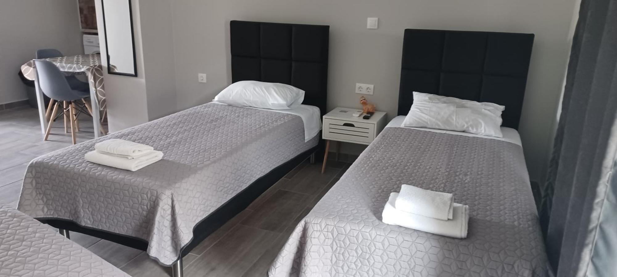 George Studios 2 Ypsos Dış mekan fotoğraf